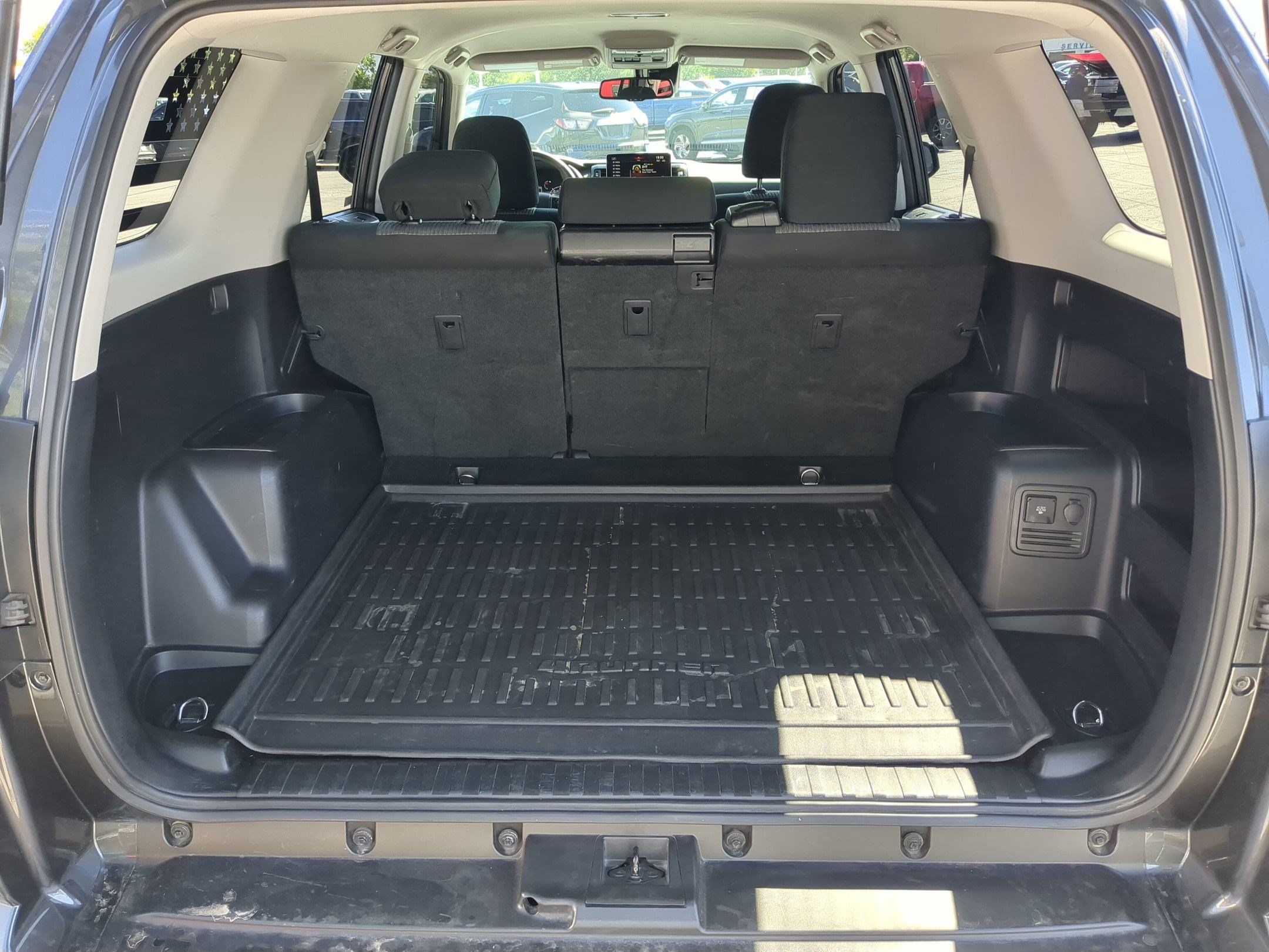 Used 2023 Toyota 4Runner SR5 AWD/4WD image 30