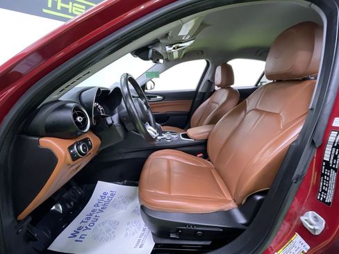 Used 2020 Alfa Romeo Giulia w/ Nero Edizione image 17