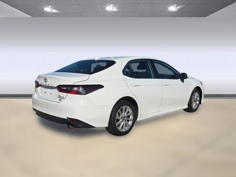 Used 2023 Toyota Camry LE w/ Cold Weather Package image 8