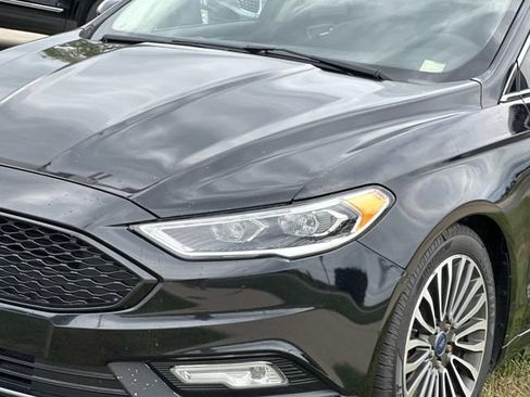 Used 2017 Ford Fusion SE AWD/4WD image 7