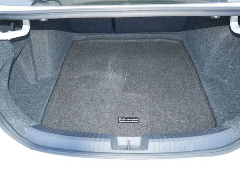 Certified 2023 Volkswagen Jetta SE w/ Panoramic Sunroof Package FWD image 18
