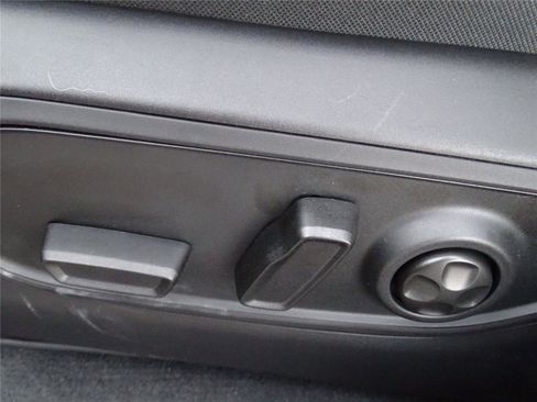 Used 2025 Jeep Grand Cherokee L Altitude image 29