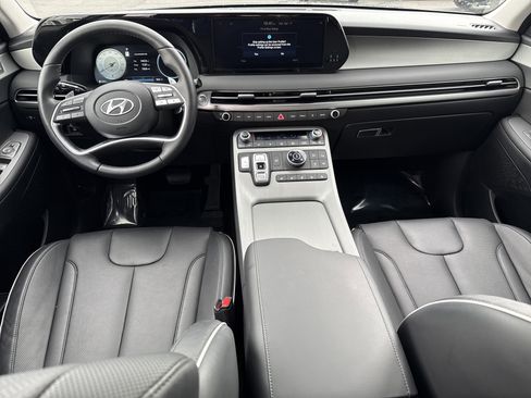 Used 2025 Hyundai Palisade SEL image 17