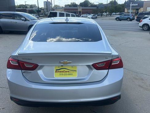 Used 2018 Chevrolet Malibu LT FWD image 4