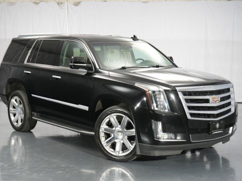 Used 2020 Cadillac Escalade Luxury image 15