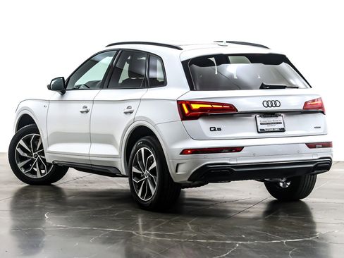 Used 2024 Audi Q5 2.0T Premium w/ Summer of Audi Package image 12