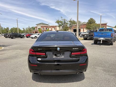 Used 2023 BMW 530i xDrive w/ Premium Package AWD/4WD image 4