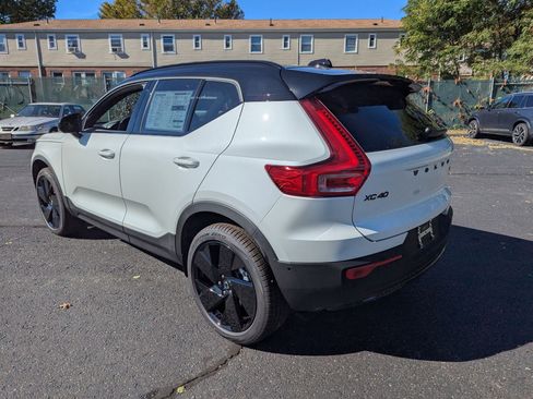 New 2026 Volvo XC40 B5 Ultra w/ Protection Package Premier image 5