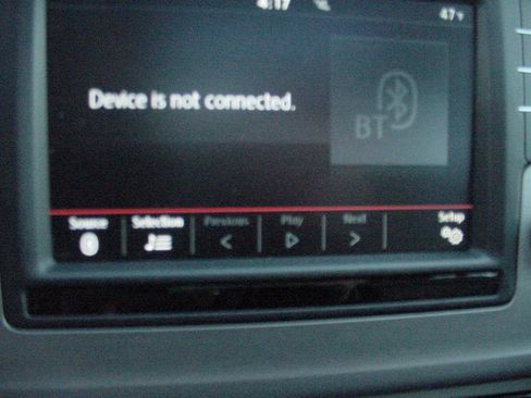 Used 2016 Volkswagen Golf Limited Edition image 14