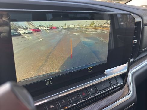 Used 2022 Chevrolet Silverado 1500 LT Trail Boss w/ LPO, Dark Essentials Package image 25