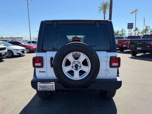 Used 2022 Jeep Wrangler Unlimited Sport AWD/4WD image 5