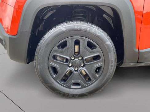 Certified 2018 Jeep Renegade Trailhawk w/ Cold Weather Group II AWD/4WD image 9