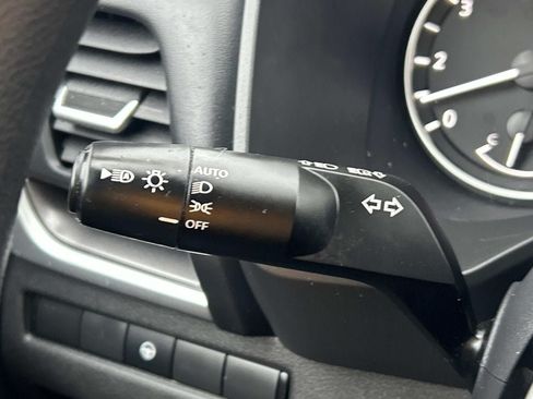 Certified 2023 Nissan Rogue SV AWD/4WD image 30