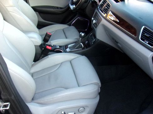 Used 2018 Audi Q3 2.0T Premium Plus w/ Premium Plus Package image 14