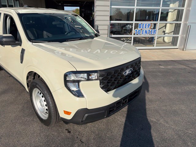 Used 2025 Ford Maverick XL w/ Equipment Group 101A AWD/4WD image 5