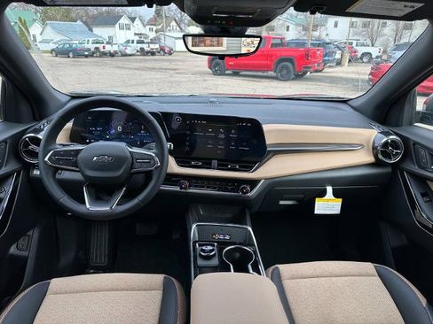 New 2026 Chevrolet Equinox ACTIV w/ Convenience Package III AWD/4WD image 29