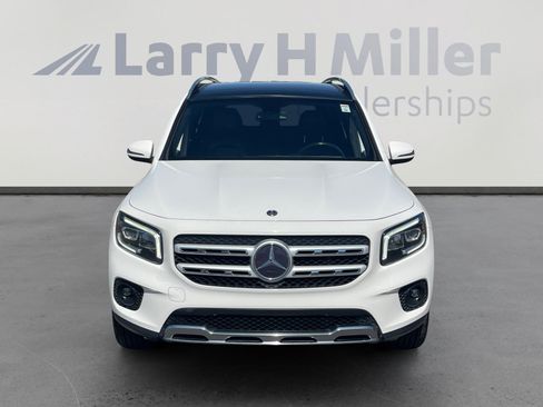 Used 2020 Mercedes-Benz GLB 250 4MATIC w/ Premium Package image 8