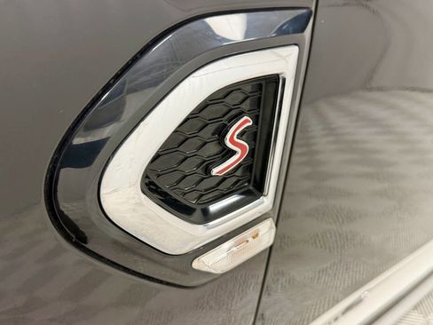 Used 2019 MINI Cooper Countryman S w/ Premium Package image 26