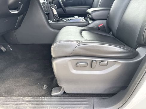 Used 2024 Nissan Armada SV image 18