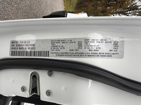 Used 2024 RAM 3500 Tradesman image 26