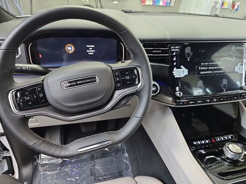 New 2026 Jeep Grand Wagoneer Summit AWD/4WD image 16