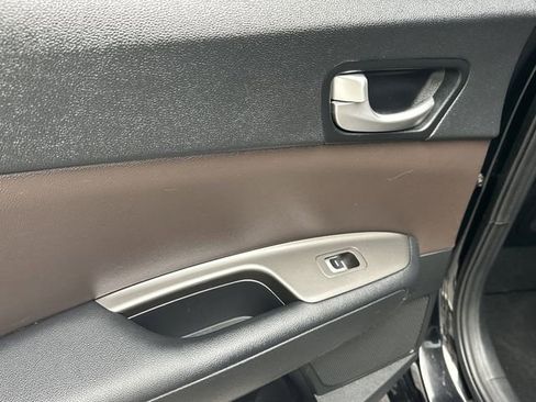 Used 2020 Kia Optima LX image 12