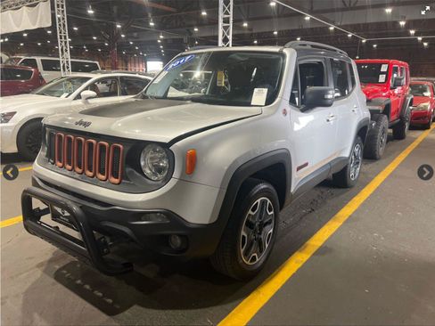 Used 2017 Jeep Renegade Trailhawk AWD/4WD image 7