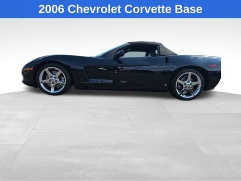 Used 2006 Chevrolet Corvette Convertible w/ Preferred Equipment Group image 2