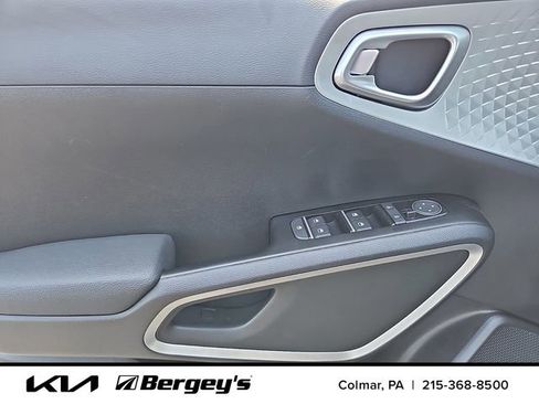 Certified 2025 Kia Soul LX FWD image 15