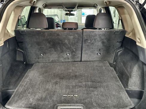 Used 2023 Nissan Rogue SV image 28