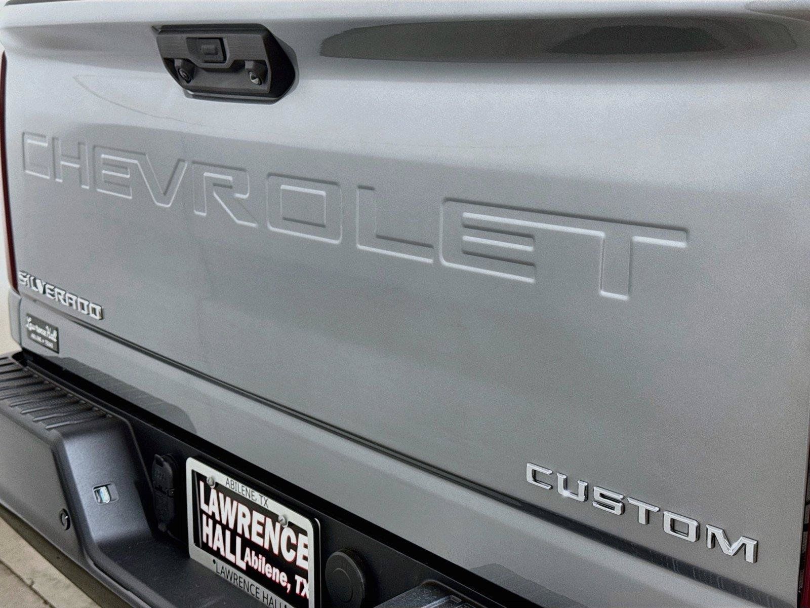 New 2026 Chevrolet Silverado 2500 Custom w/ Custom Value Package AWD/4WD image 18