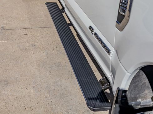 Used 2022 Ford F350 Platinum w/ FX4 Off-Road Package image 12