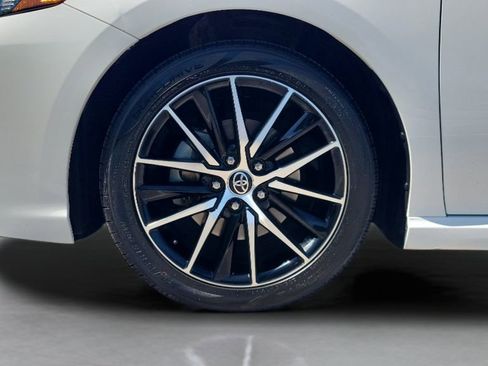 Certified 2022 Toyota Camry SE w/ Cold Weather Package AWD/4WD image 27