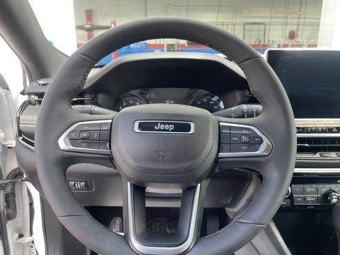 Used 2023 Jeep Compass Latitude w/ Convenience Group AWD/4WD image 12