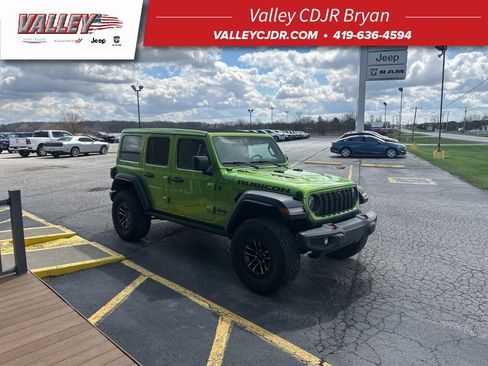 New 2025 Jeep Wrangler Unlimited Rubicon w/ XTREMEE 35" Tire Package AWD/4WD image 1
