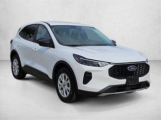 Used 2025 Ford Escape Active video 3