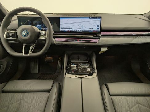 New 2026 BMW i5 eDrive40 w/ M Sport Package RWD image 17