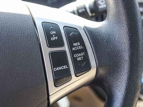 Used 2010 Hyundai Elantra GLS image 32