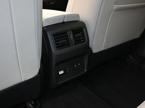 Used 2023 Nissan Rogue SL w/ SL Premium Package FWD image 18