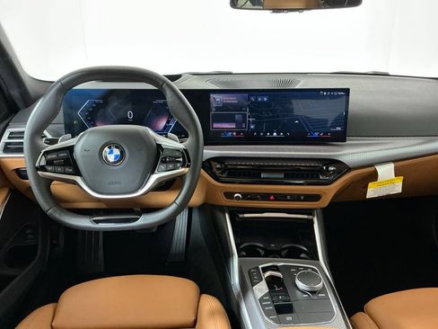 Used 2025 BMW 330i Sedan w/ Premium Package RWD image 9