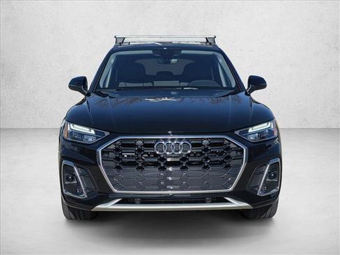 Certified 2025 Audi Q5 2.0T Premium Plus image 2