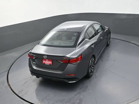Used 2025 Nissan Sentra SR FWD image 29