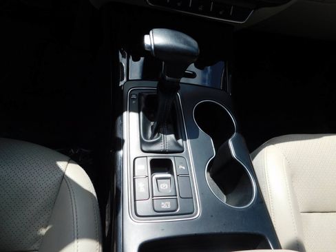 Used 2019 Kia Sorento EX w/ EX Touring Package AWD/4WD image 17
