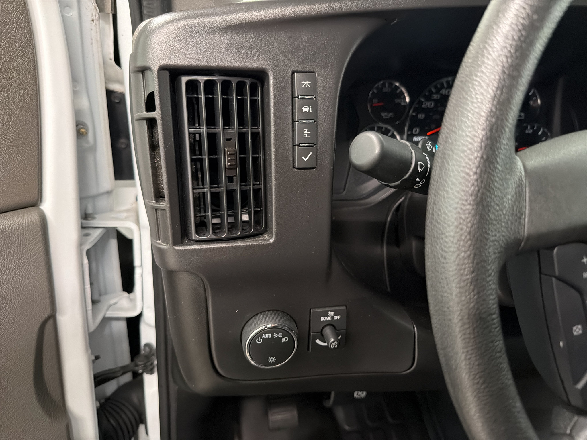 Used 2025 GMC Savana 2500 w/ Driver Convenience Package RWD image 20