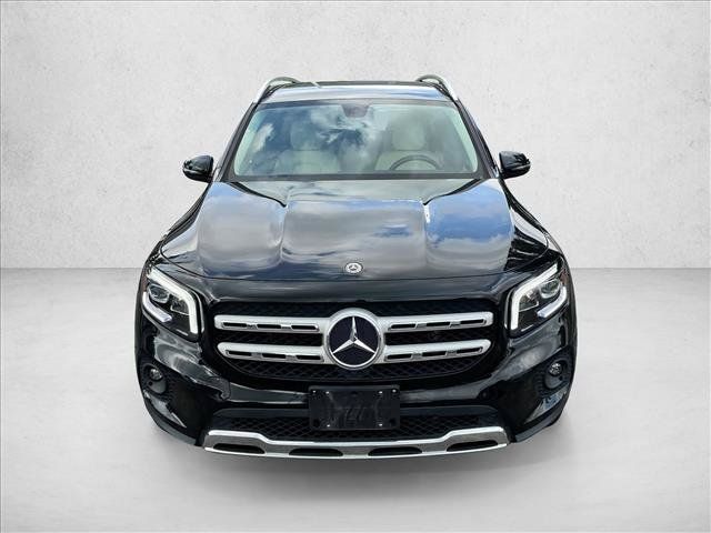 Used 2020 Mercedes-Benz GLB 250 4MATIC image 2