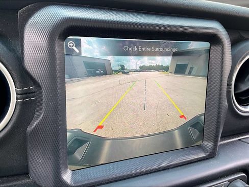 Used 2020 Jeep Gladiator Overland w/ Popular Equipment Package AWD/4WD image 15