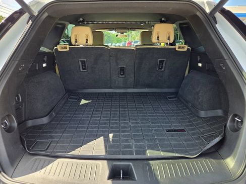 Used 2017 Cadillac XT5 FWD image 13