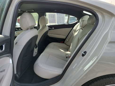 Used 2025 Genesis G70 2.5T RWD image 24