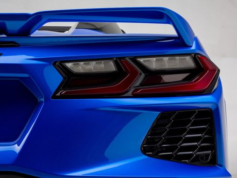 Used 2024 Chevrolet Corvette Stingray Preferred Conv w/ Z51 Performance Package RWD image 34