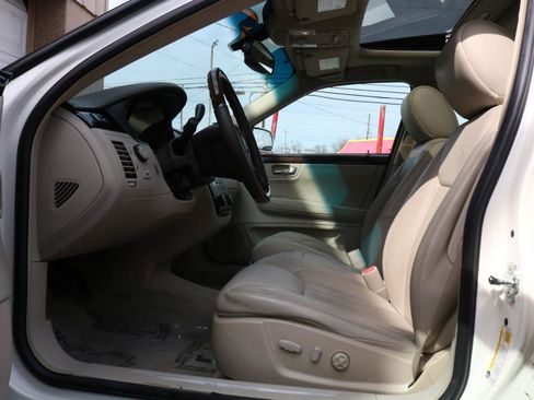 Used 2009 Cadillac DTS w/ Sun And Sound Package image 22